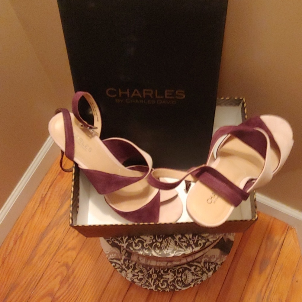 Charles David pink/burgundy Suede